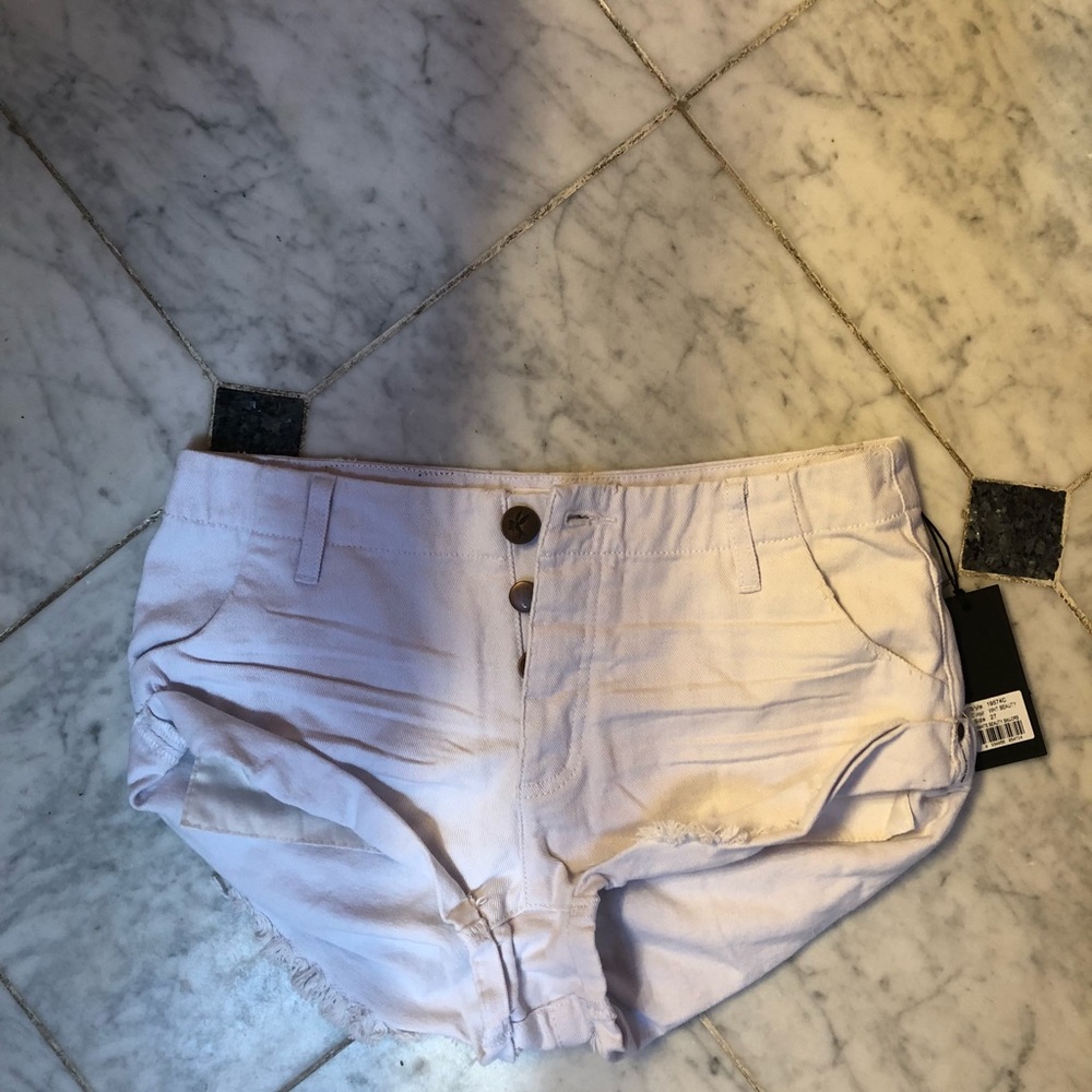 One teaspoon shorts NWT!!